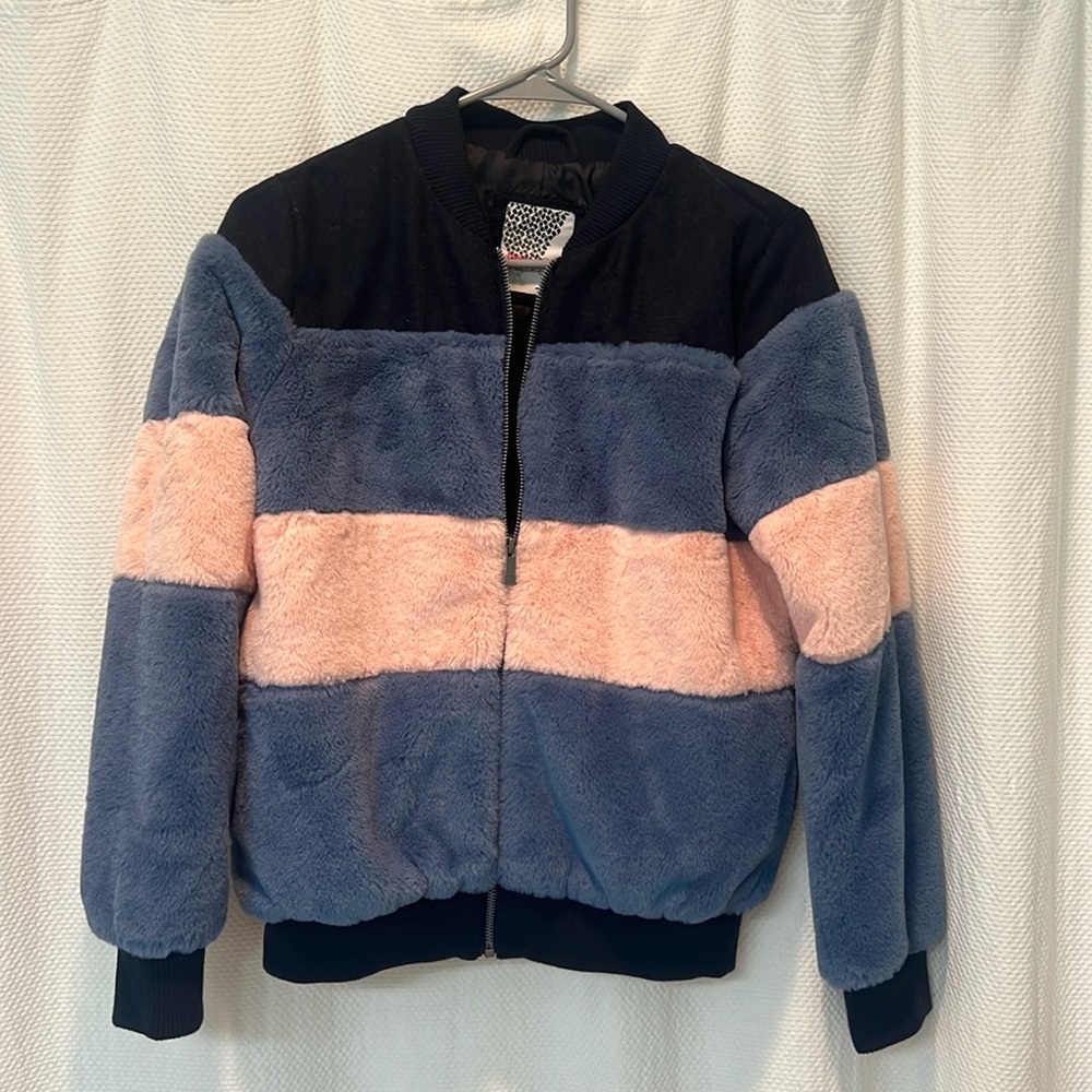 Adorable!  Kenzie Girl size 14/16 jacket - like new!